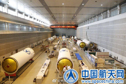 航天科技集團一院211廠總裝車間工作者 追求質量 零缺陷